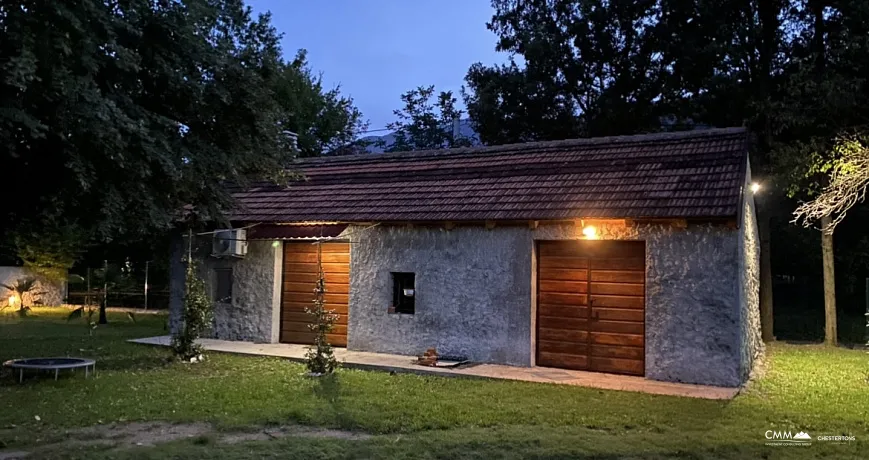 A beautiful property with two houses in the valley of the Zeta river
