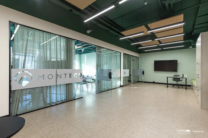 Commercial property in Budva, 400 m²