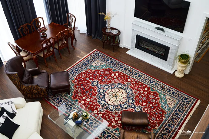 Spacious house in Kumbor with a total area of 335 m²