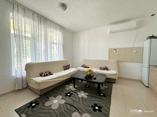 Three storey house in Dobra Voda 308m2
