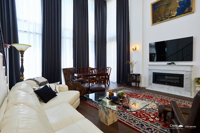 Spacious house in Kumbor with a total area of 335 m²