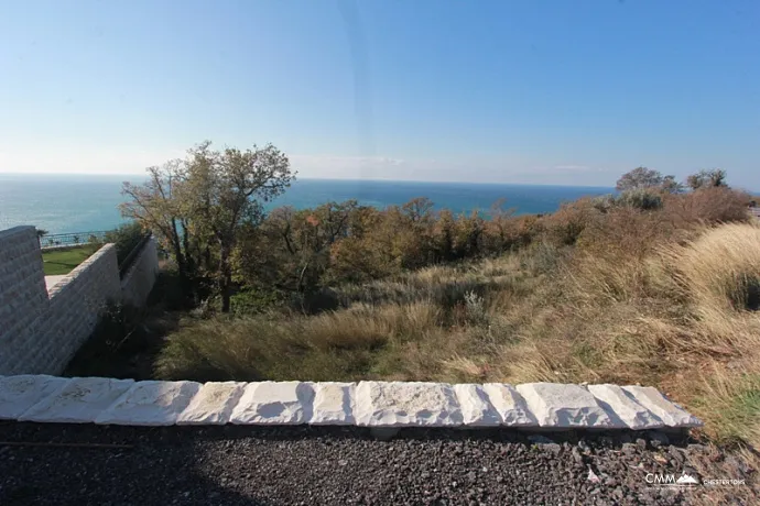 Land in Budva with sea view