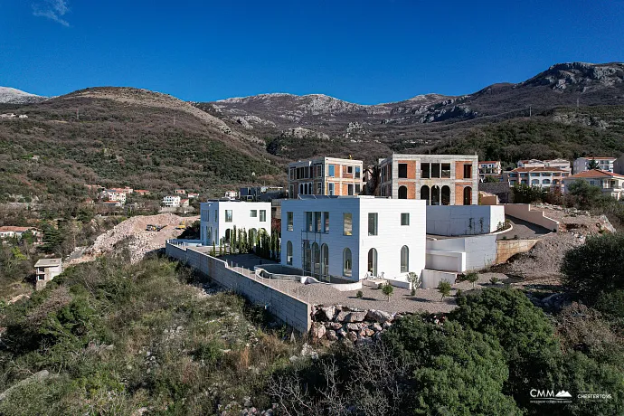 Luxurious villas in the PURE MANSIONS complex