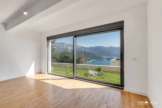 Luxury Newly Built Villa with Panoramic Sea Views – Budva