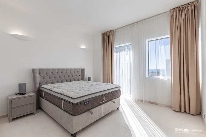 Luxurious villas in the PURE MANSIONS complex