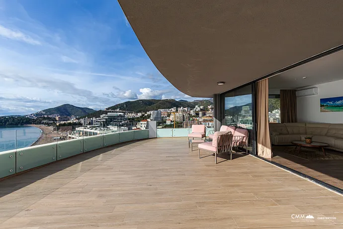 For sale: an exclusive, fully furnished luxury apartment with a spacious terrace.