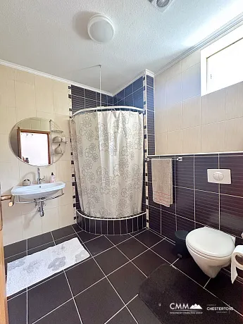 Three storey house in Dobra Voda 308m2