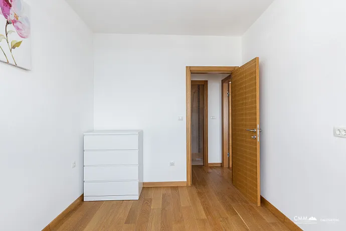 Penthouse in Rafailovici with sea view