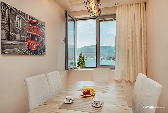 Two-Bedroom Apartment with Sea View, 60m from the Beach – Tivat