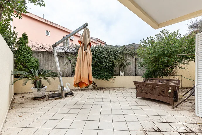 Cozy 53 m² Seaside Apartment in Becici with Private Yard