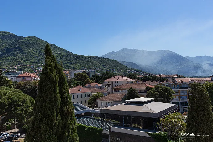 Luxurious One-Bedroom Apartment with Sea View in Porto Montenegro