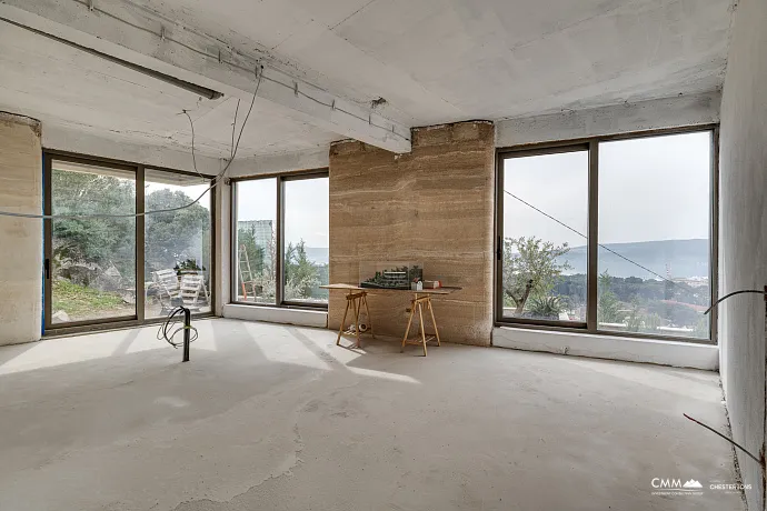 Luxury villa with panoramic views over Porto Montenegro