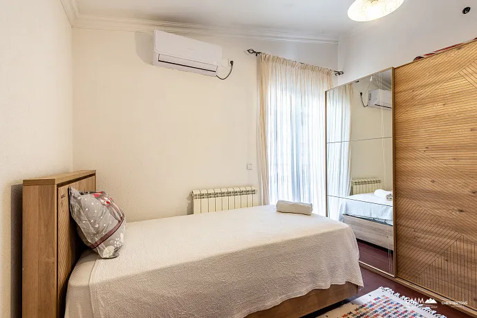 Three-storey family house in Susanj