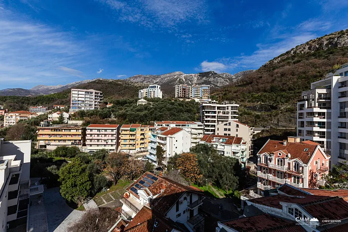 Penthouse in Rafailovici with sea view