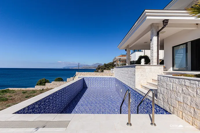 Exclusive Seafront Villa