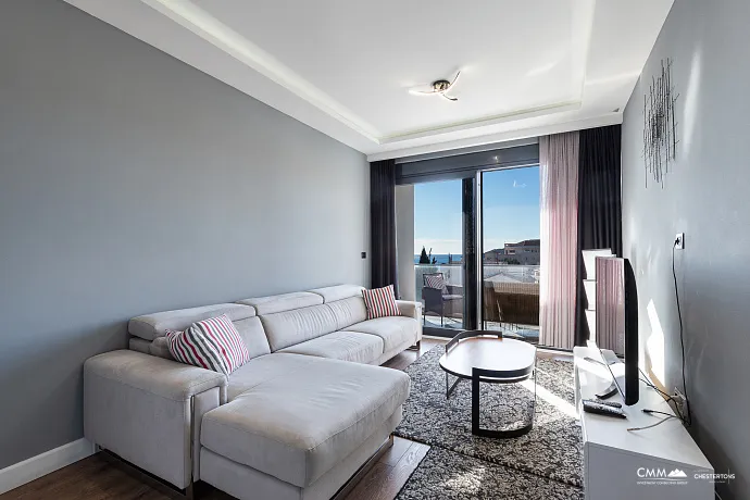 Luxury One-Bedroom Apartment with Modern Design in Bečići