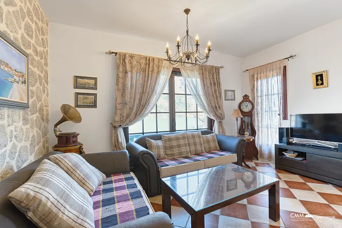 Magnificent villa with a fireplace on the first line with views of the Bay of Kotor