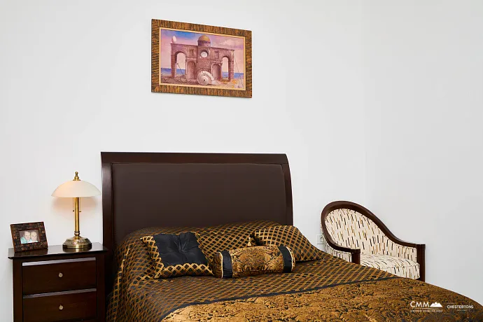 Spacious house in Kumbor with a total area of 335 m²