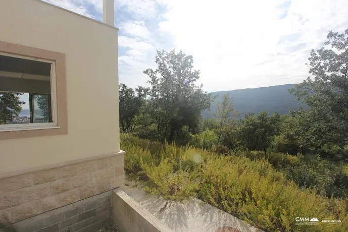 A house with sea and mountine view in Mojdez, Herceg Novi