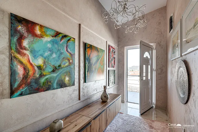 Two-storey spacious house in Sutomore