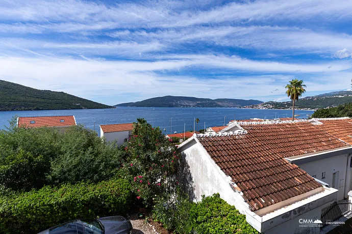 House in Kumbor 200 m to the sea