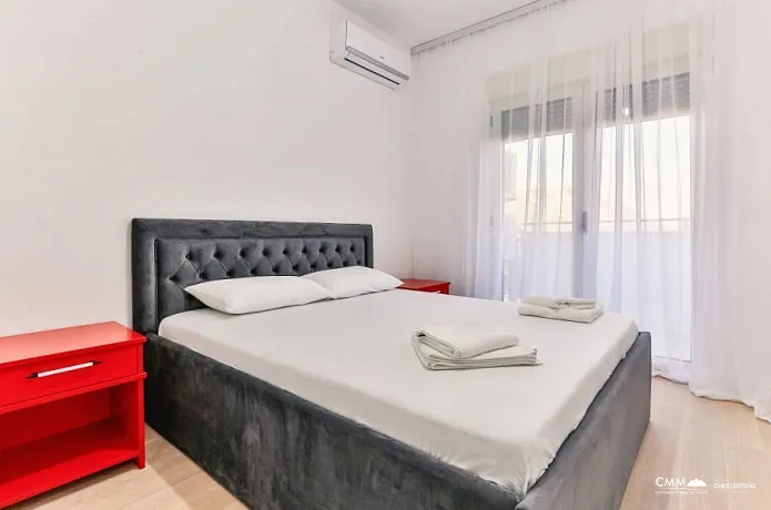 Three-bedroom apartment in Bečići, 86m²