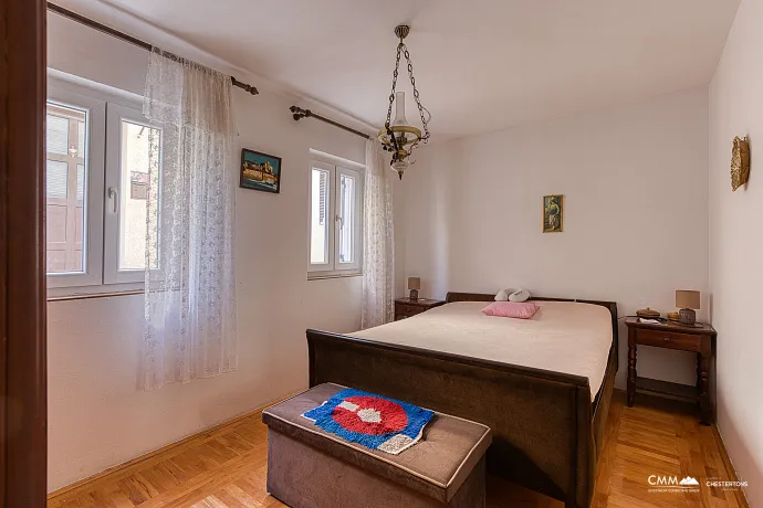 A townhouse wiht mountine view in Budva