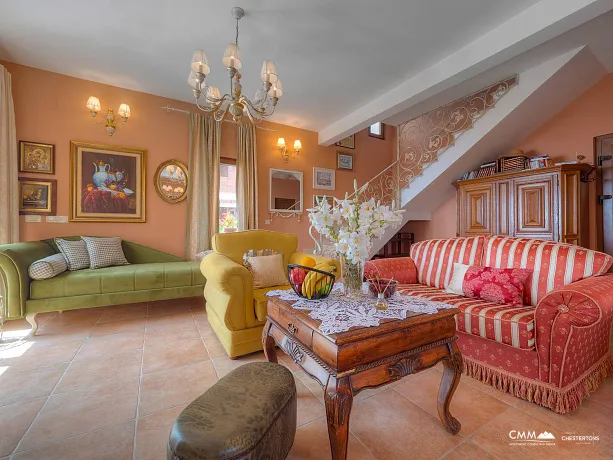 Luxurious villa with panoramic sea views and pool