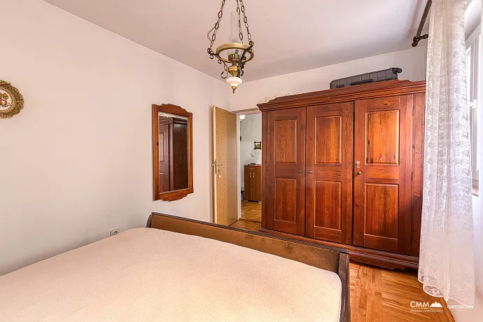 A townhouse wiht mountine view in Budva