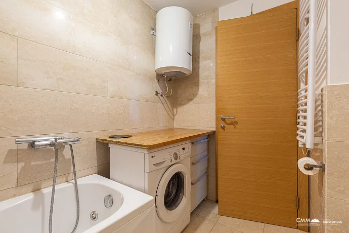 Modern, Comfortable, and Fully Equipped One-Bedroom Apartment Near the Beach