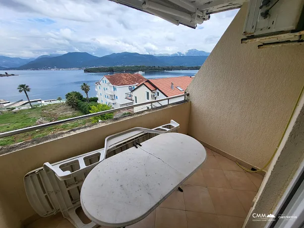 For sale: 24m² apartment with a sea view on the coast of the Bay of Kotor. 