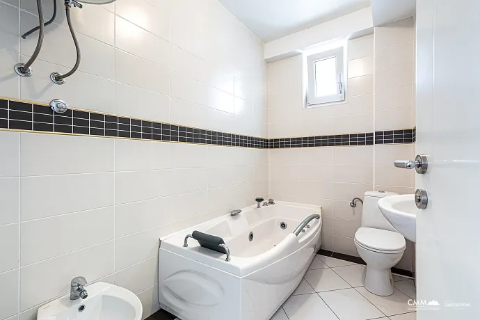 Three-Bedroom Apartment in Petrovac with Sea View