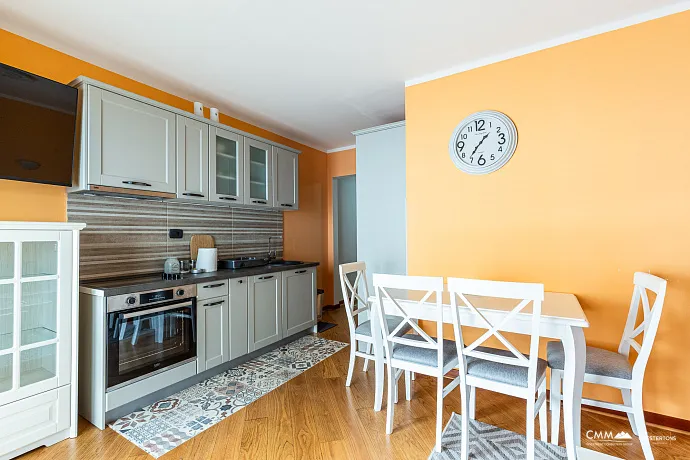 6752 Two apartments of 57 m² each in Rafailovići, first line