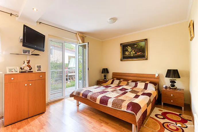 House in Kumbor 200 m to the sea