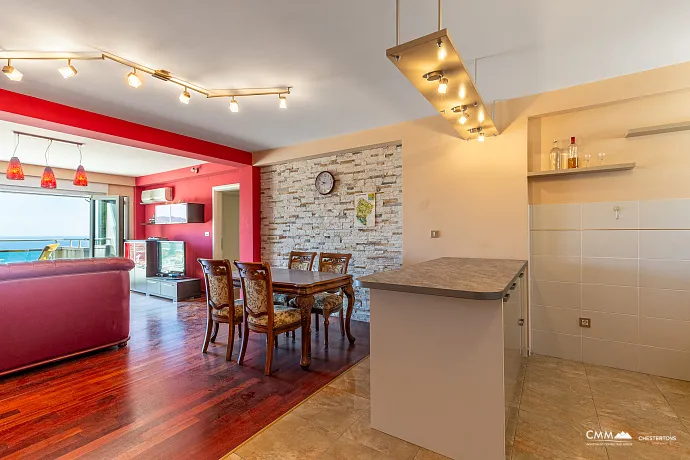 Three-Bedroom Apartment in Petrovac with Sea View