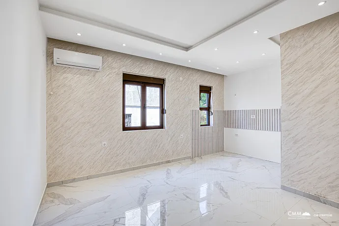 Renovated apartment 49 m², Tivat