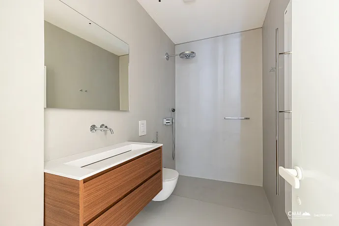 Three-bedroom apartment in Budva with a stunning view