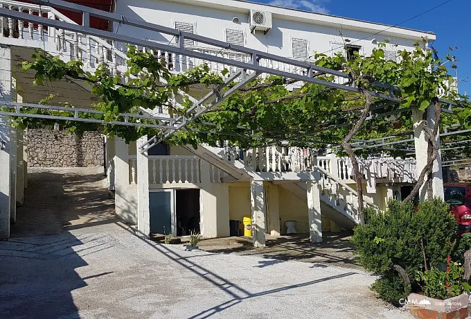 Two-storey house with panoramic sea views