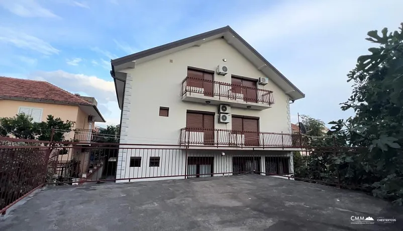 House in Bijela near the sea