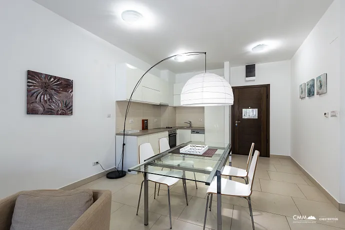 Beautiful and bright one bedroom apartment 