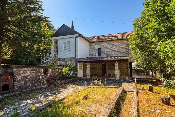 house in Sutomore 150m2