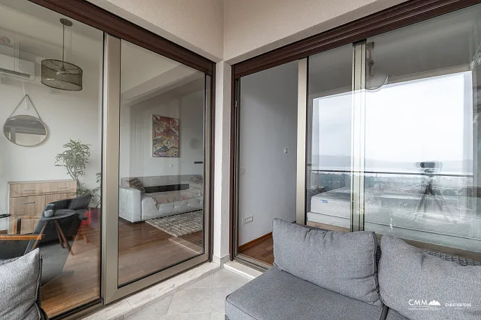 Spacious Apartment with Sea View in Tivat, Mažina Area