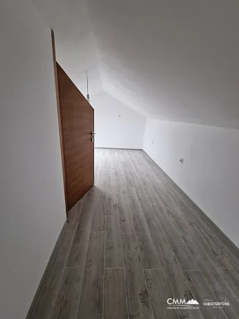 Three-bedroom duplex apartment in Igalo with sea view 