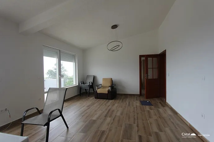 House in Bjelisi on two floors with a spacious yard