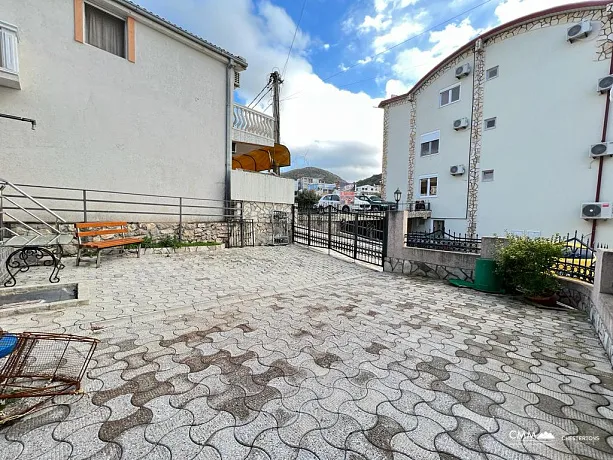 House in Utjeha with a sea view