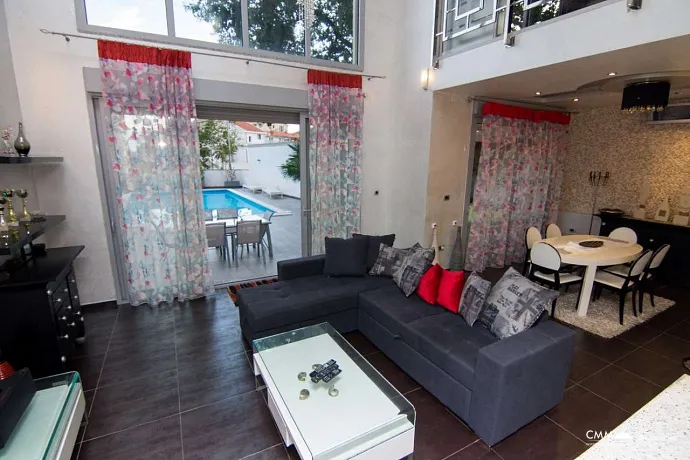 Luxury villa with pool in Budva