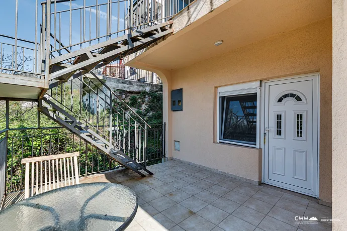 A cosy villa in Lepetani