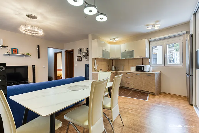 Apartment with 2 bedrooms in Bečići