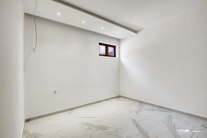 Renovated apartment 49 m², Tivat
