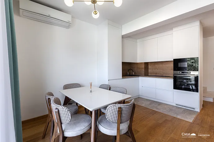 Penthouse in Rafailovici with sea view